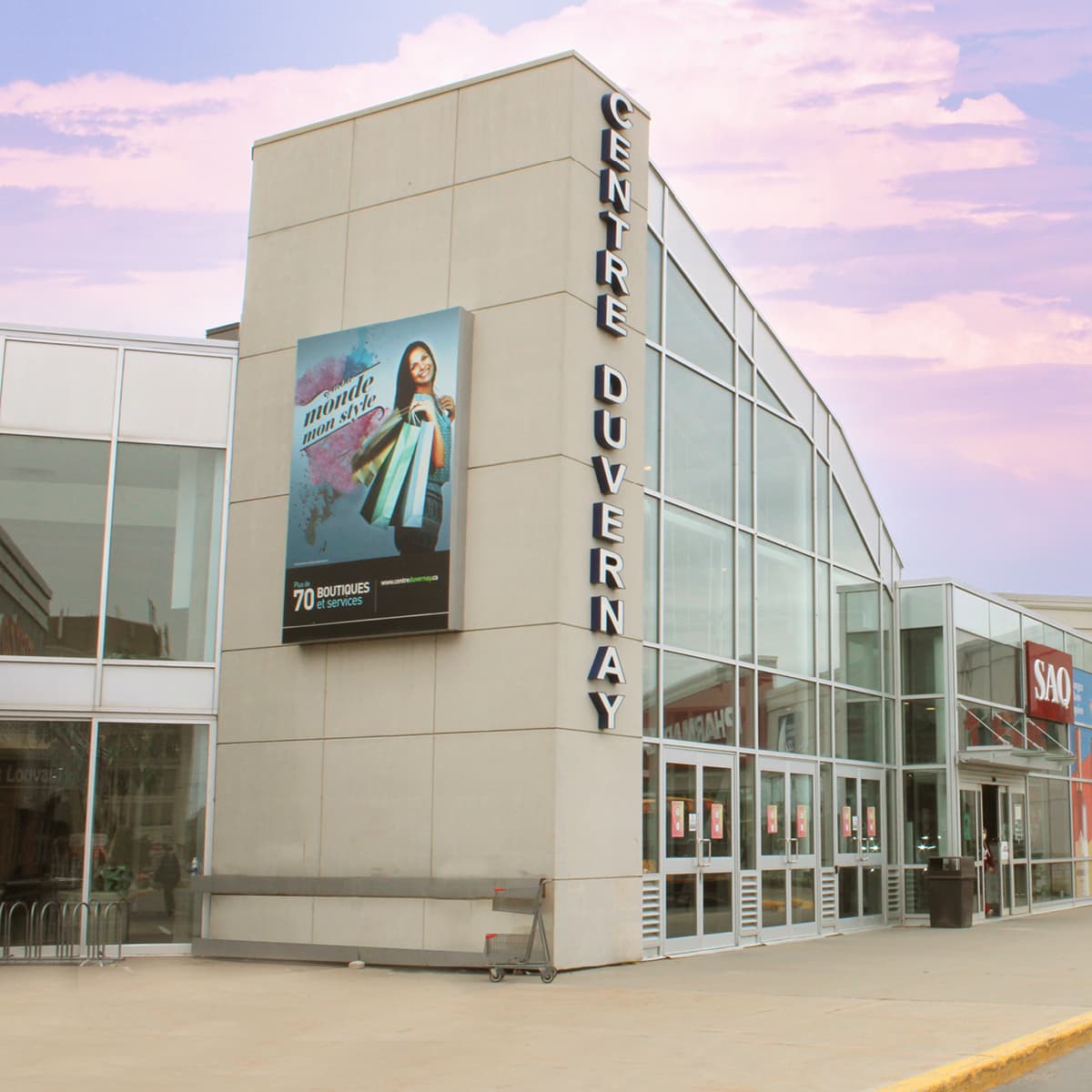 Centre Duvernay shopping centre in Laval, a short distance from Soin Beauté Rosa esthetician spa.